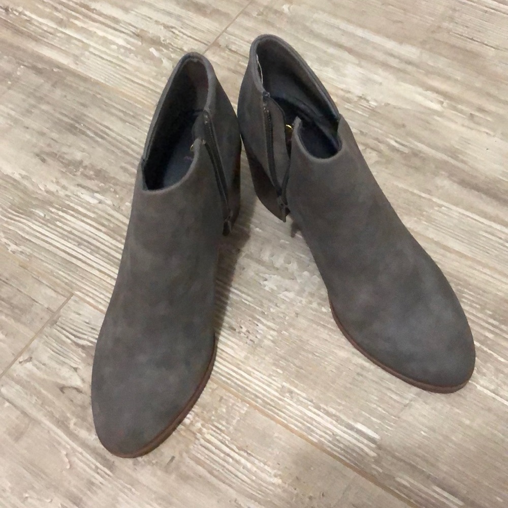Born in California Ankle- zip (Gray) 2in heel 9.5